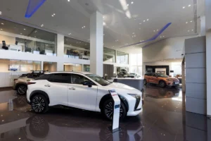 Naujas Lexus salonas