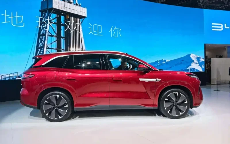 BYD Atto 8