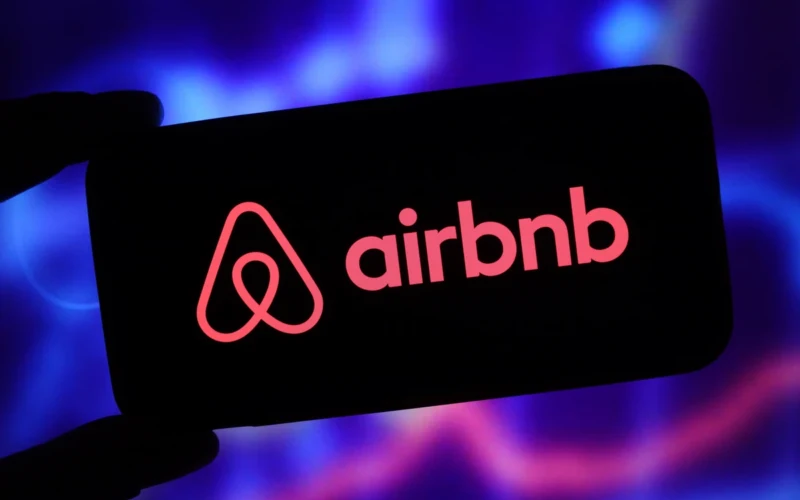 "airbnb" keičia taisykles