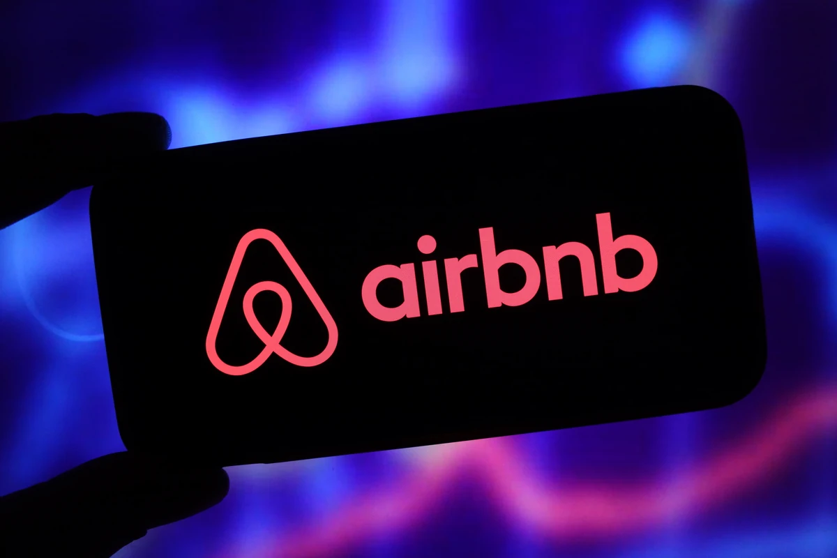 "airbnb" keičia taisykles