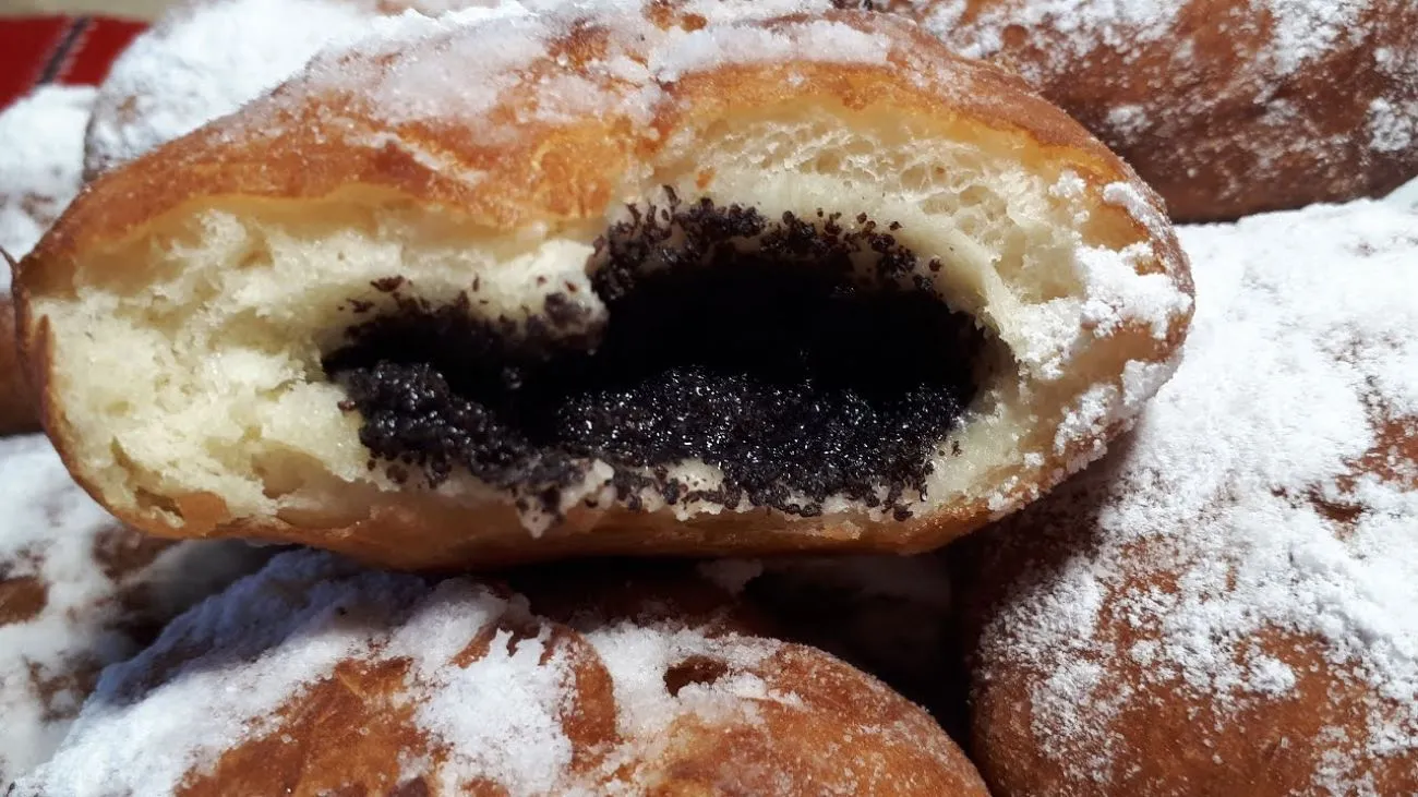 Aguonų sėklos paverčiamos koše