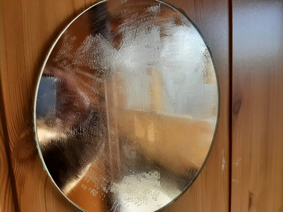 Aprasojęs vonios veidrodis