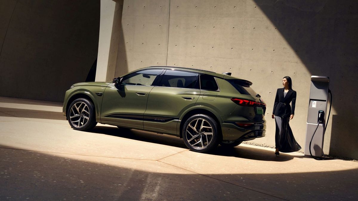 Audi Q6L e-tron 2
