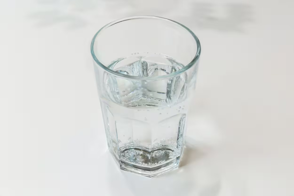 Briaunuota stiklinė