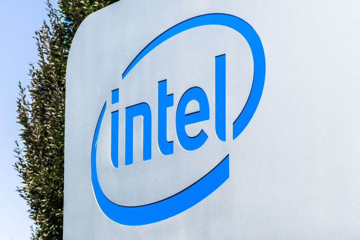 Intel atleis daug darbuotojų / Sundry Photography / Shutterstock.com