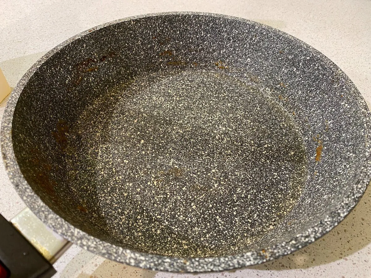 Keptuvė su nuosėdomis