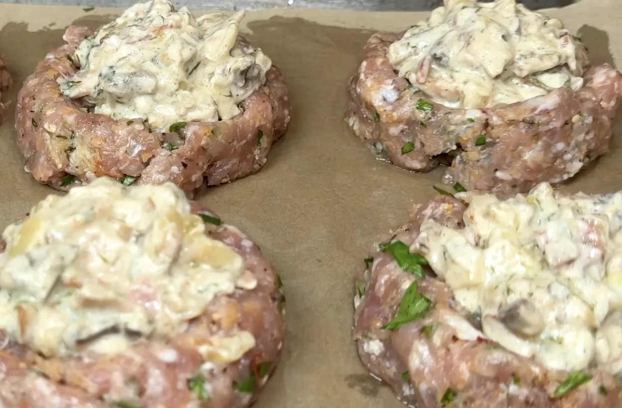 Kotletai su sūriu gaminimas 2