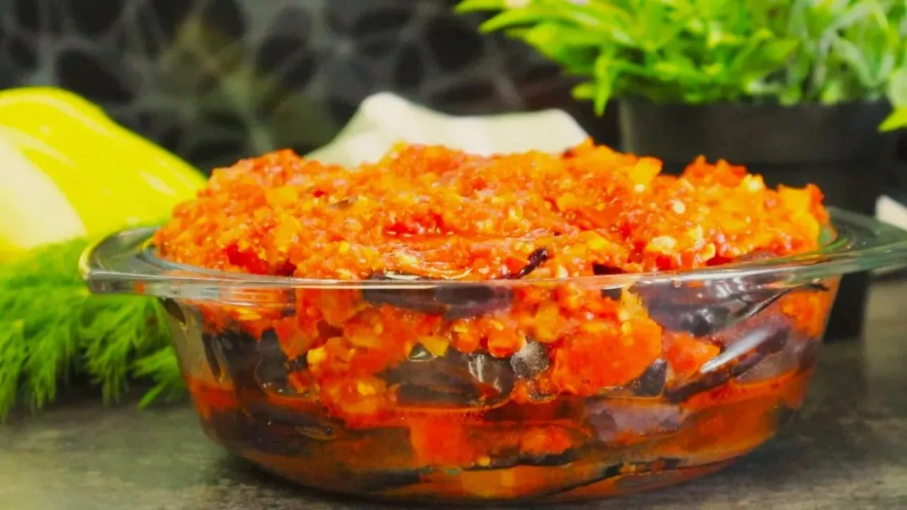 Labai skanus baklažanai pomidorų padaže