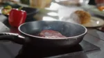 Mėsa kepama aliejuje