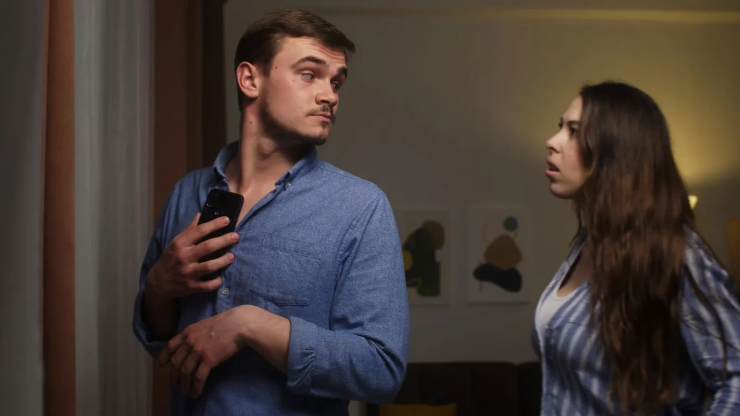 Paslaptys ir nepasitikėjimas