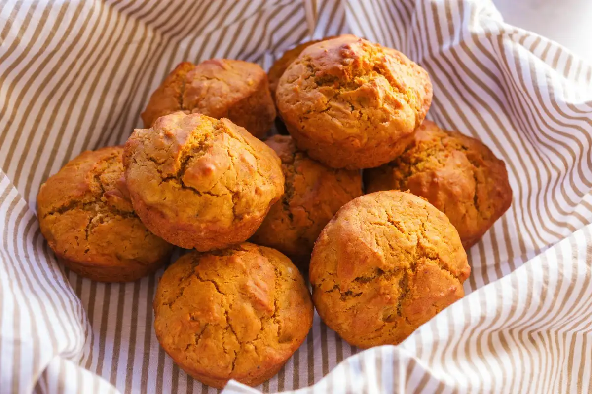 Saldžiųjų bulvių keksiukai