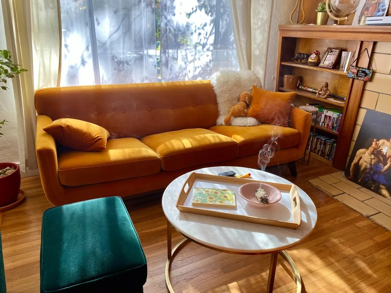 Sofa prie lango