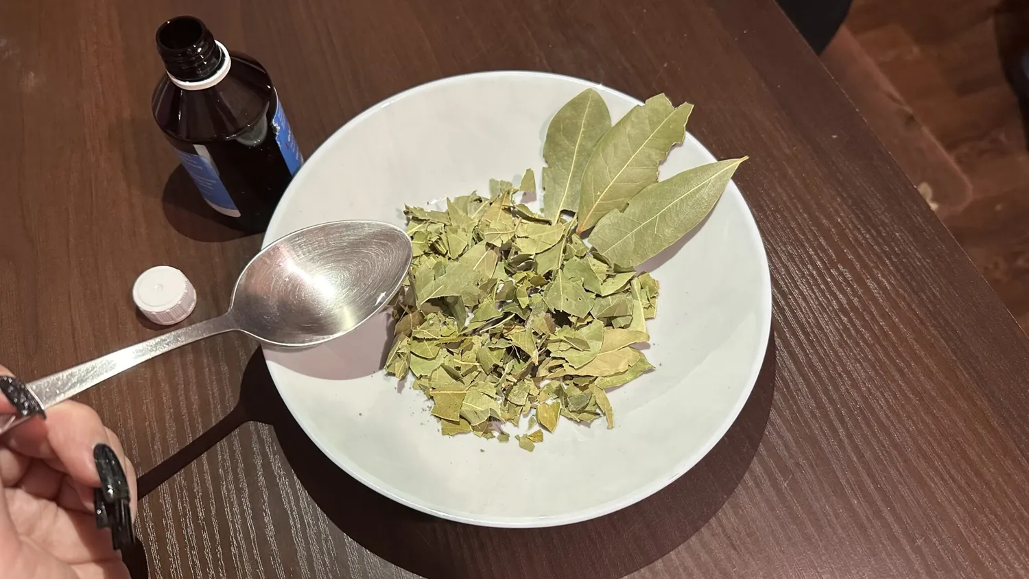 Susmulkinti lauro lapai