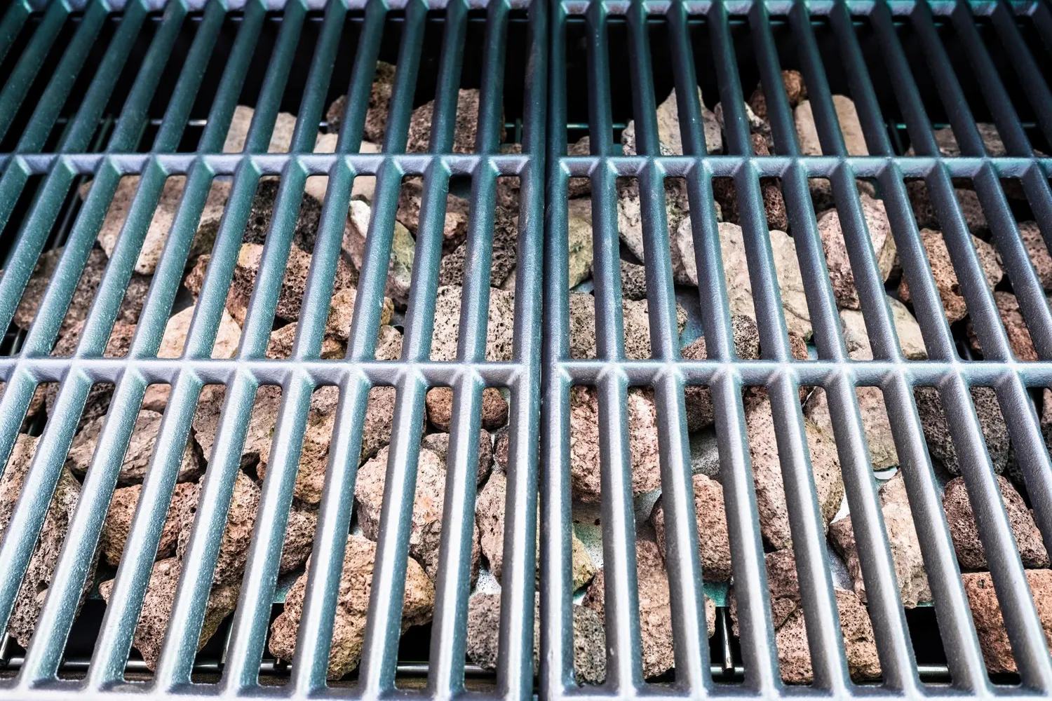 Švarios grilio grotelės