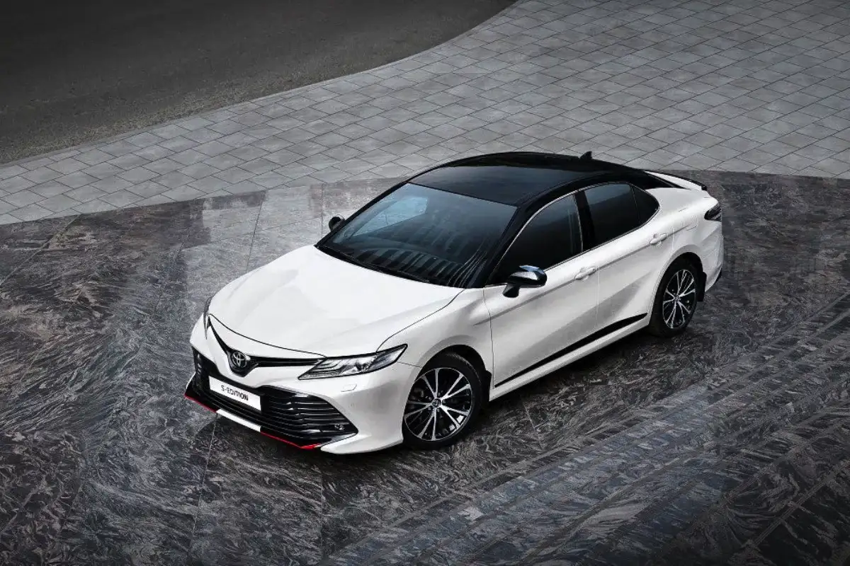 Toyota Camry Hybrid