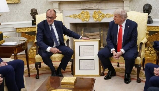 Trumpas atsako į klausimus apie NATO