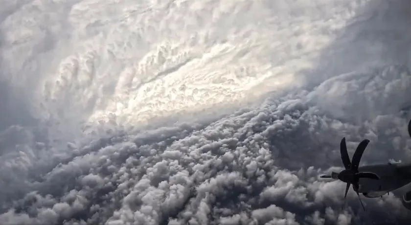 Uragano nuotraukos / autorius: @FlynonymousWX, šaltinis: X