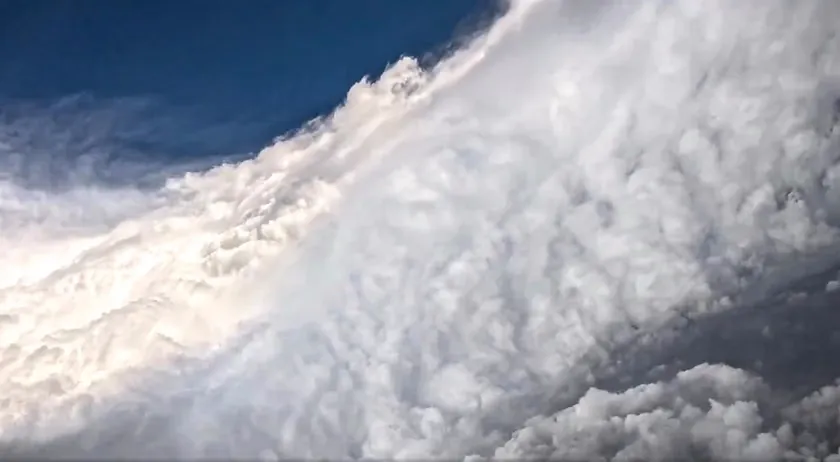 Uragano nuotraukos / autorius: @FlynonymousWX, šaltinis: X