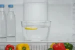 Vandens dubenėlis šaldytuve