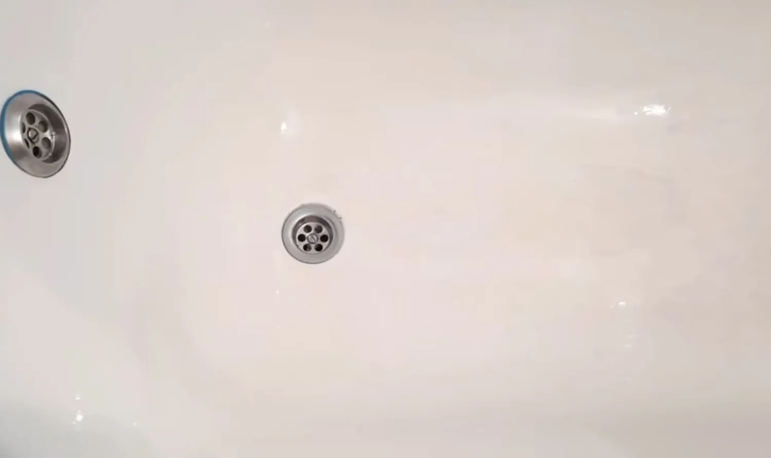Vonia taps balta
