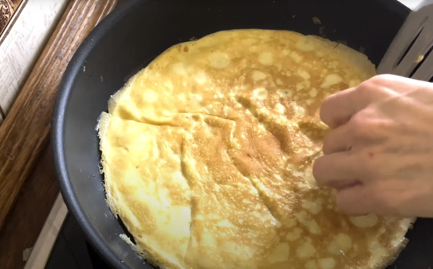 Kaip kepti blynus, kad jie būtų minkšti ir švelnūs