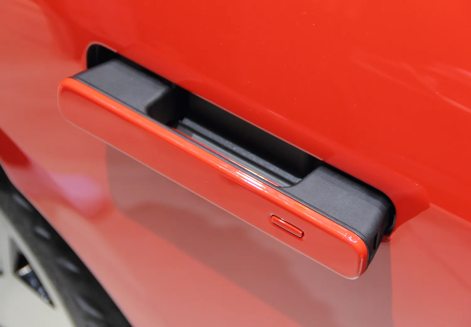 Įleidžiama rankena automobilyje