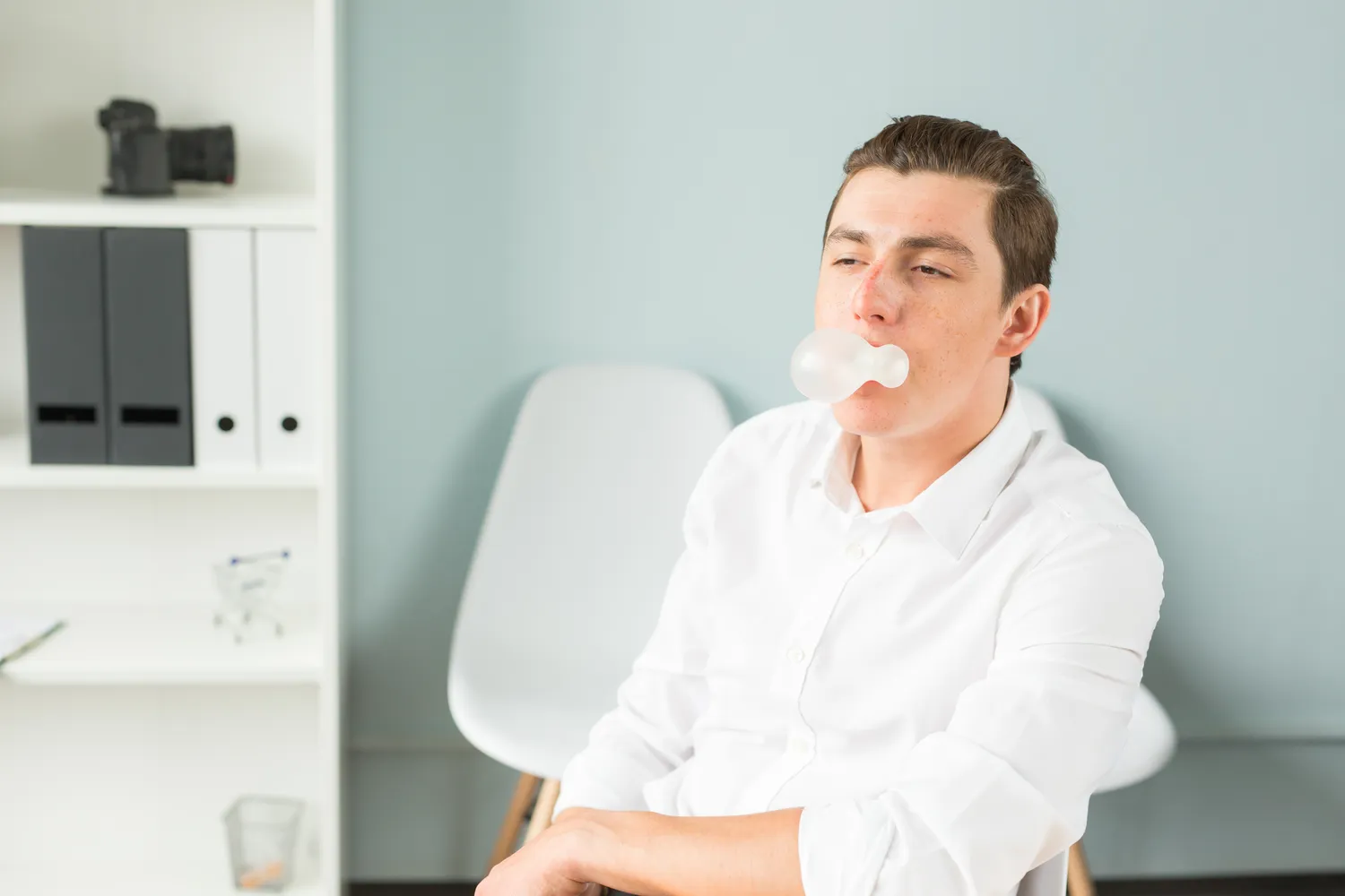 Gumos kramtymas darbe gali pakenkti jūsų reputacijai