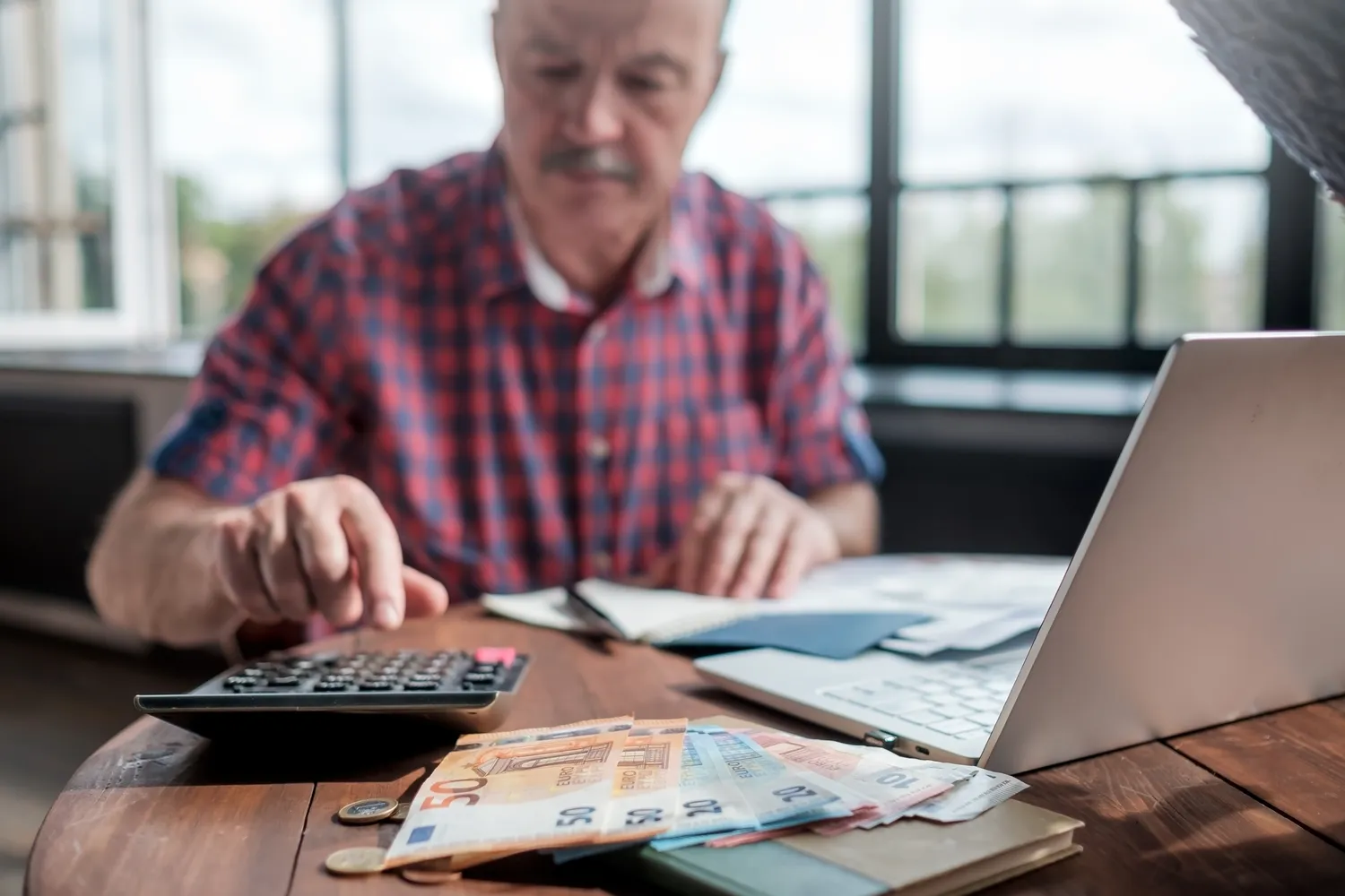 Santaupų užtektų tik 2 mėn.