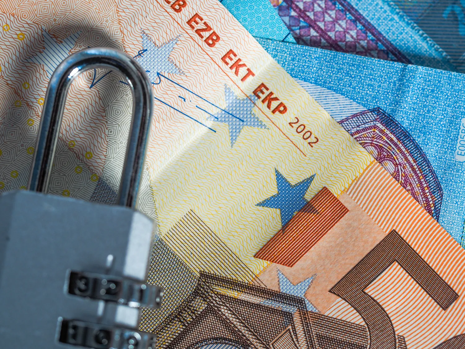 Atsiskaitymais grynaisiais. Nustatyti limitai