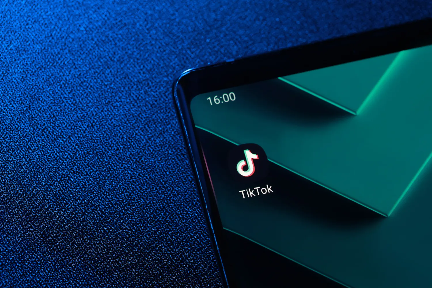 TikTok draudimas / TY Lim / Shutterstock.com