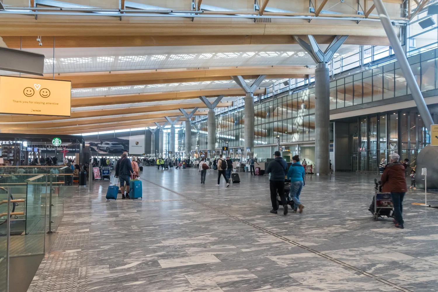 Išvykimas oro uoste / Robson90 / Shutterstock.com