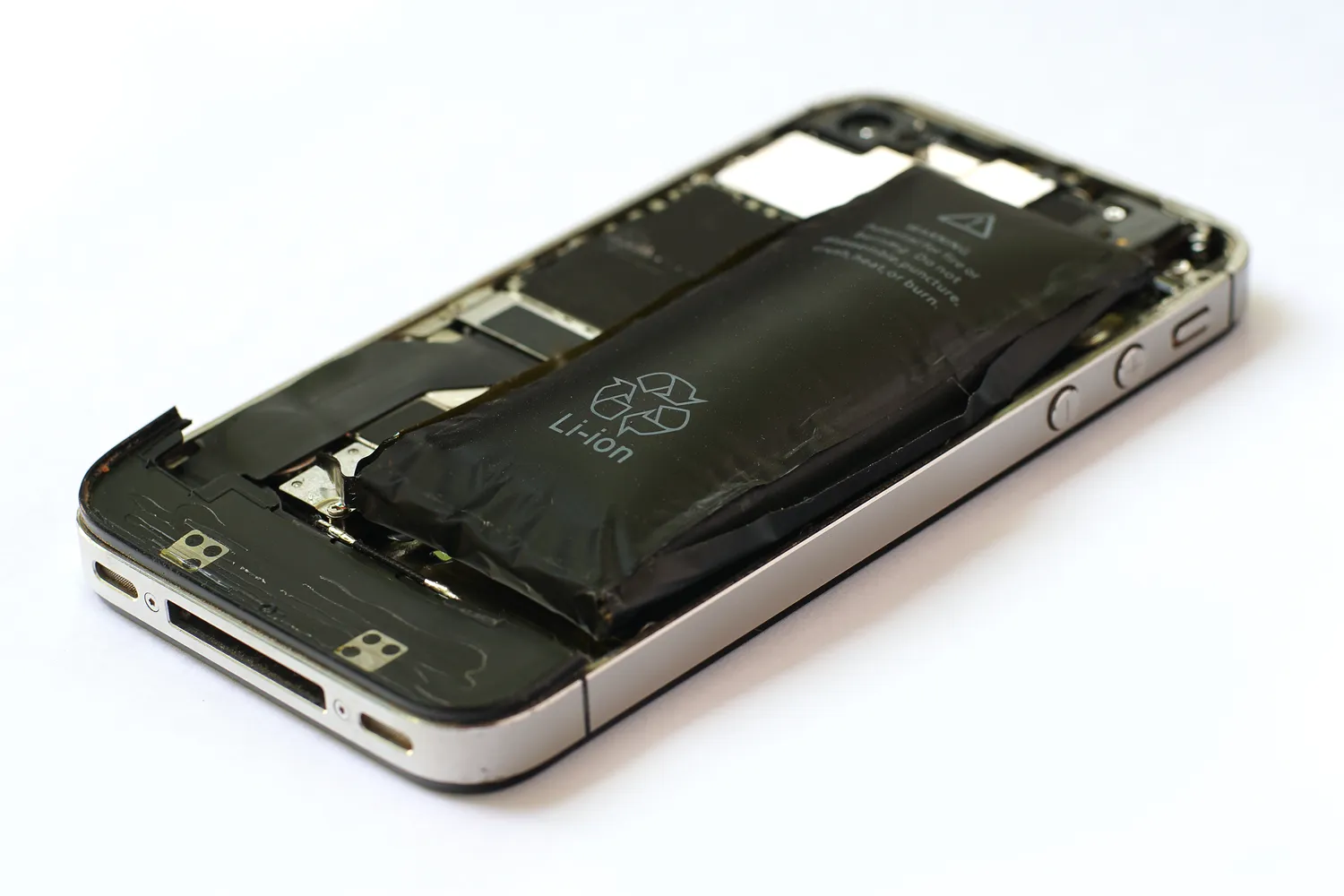 Išsipūtusi iPhone baterija