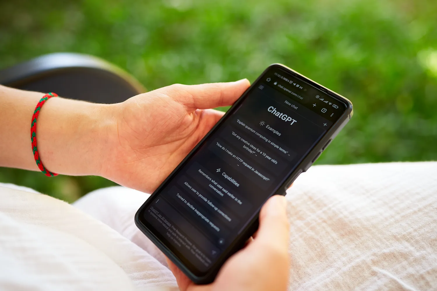 Bendravimas su ChatGPT / Artie Medvedev / Shutterstock.com