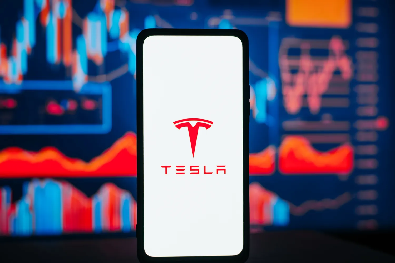 Tesla / Sergio Photone / Shutterstock.com