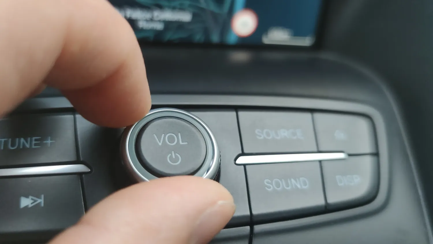 Radijas automobilyje