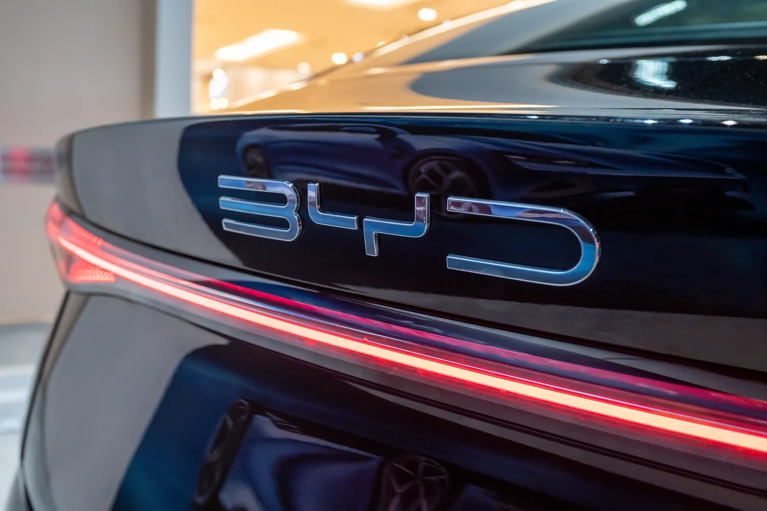 BYD elektromobilis / gracethang2 / Shutterstock.com