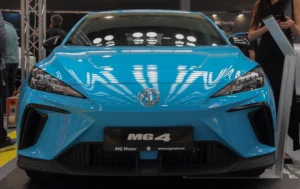 MG4 / Bascar / Shutterstock.com