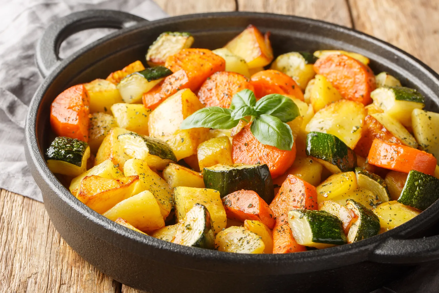 Bulvės nelips prie keptuvės