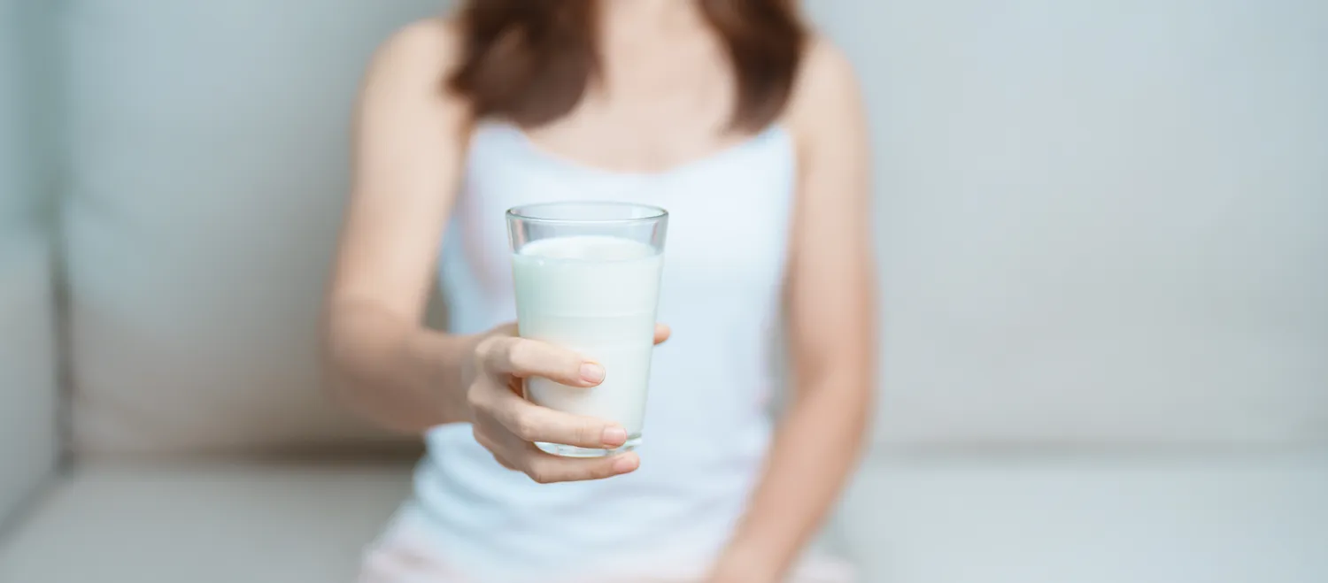 Pieno gėrimas kai skauda gerklę