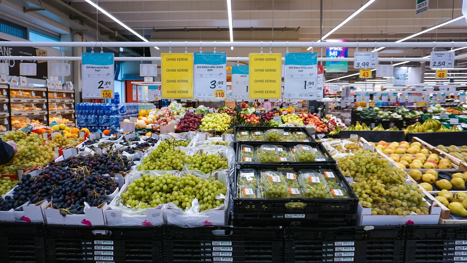 Pigiausios prekės / Solarisys / Shutterstock.com