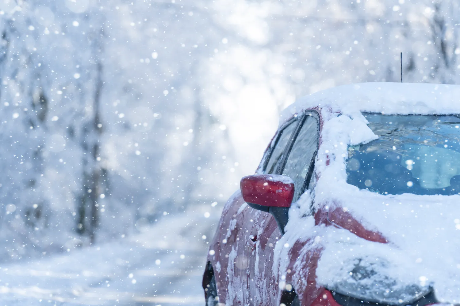 Apsnigęs automobilis