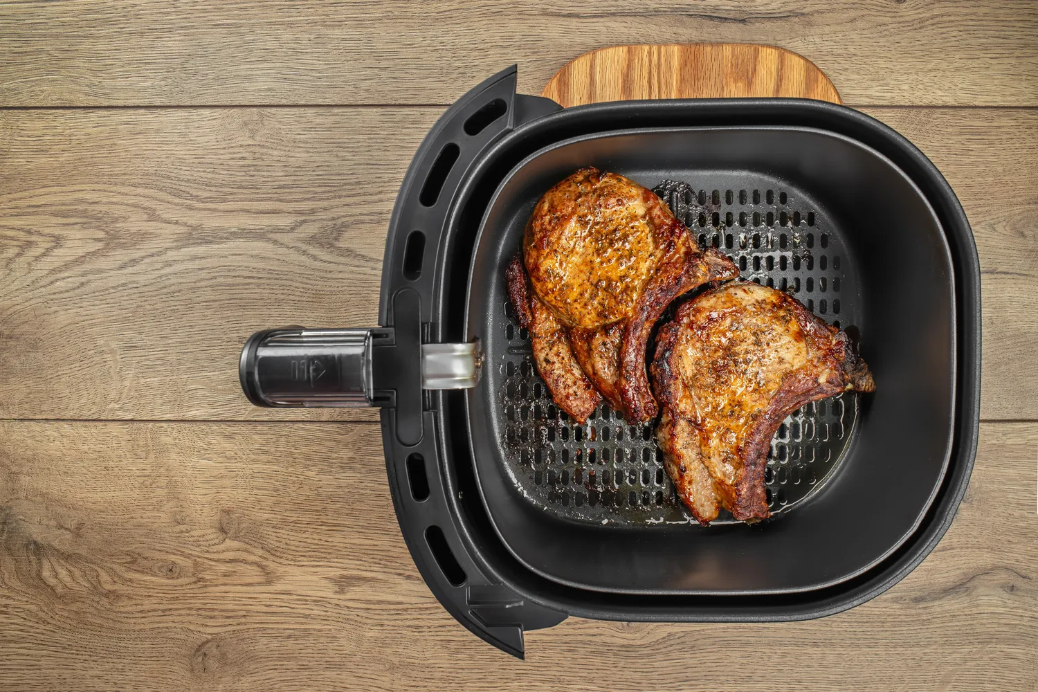 Kiek elektros sunaudoja oro gruzdintuvė?