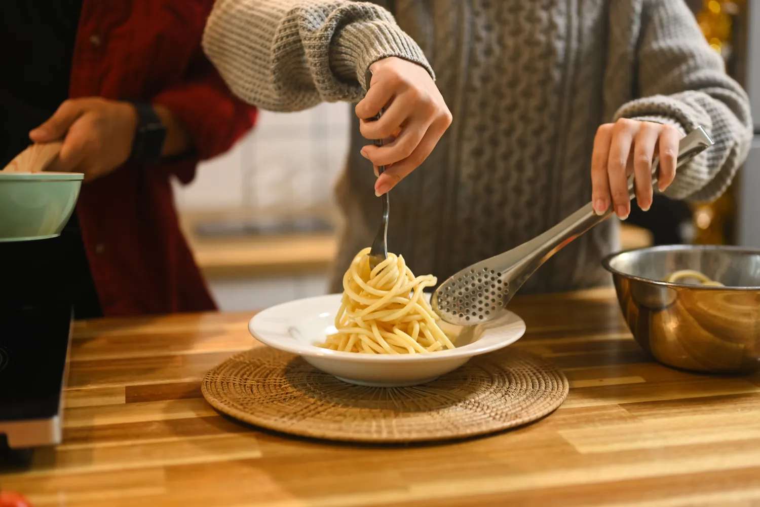 Kodėl tas pats patiekalas atrodo skanesnis, kai jį pagamina kažkas kitas?