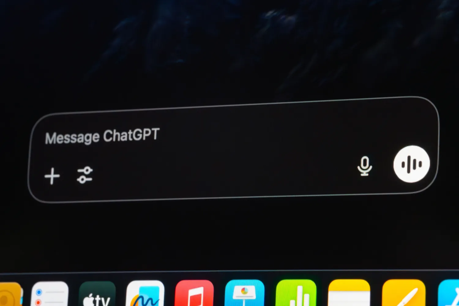 ChatGPT / Gargantiopa / Shutterstock.com