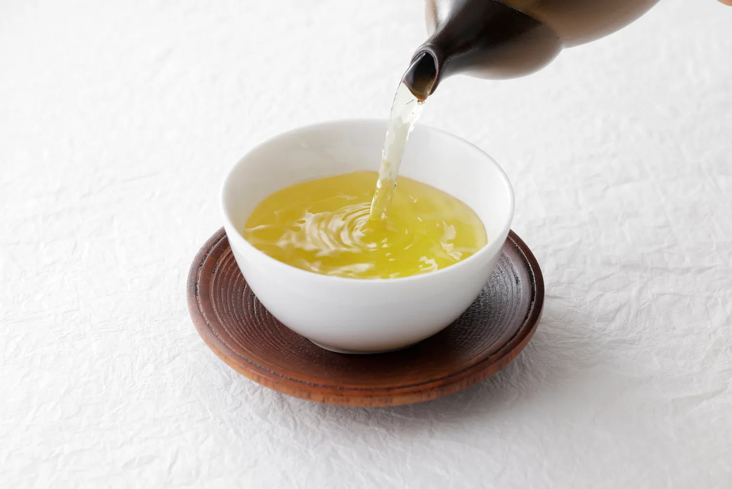 Žalioji arbata sveikesnė nei kava