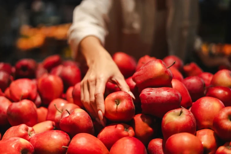 85 % mėginių rasta pesticidų „kokteilio“ pėdsakų