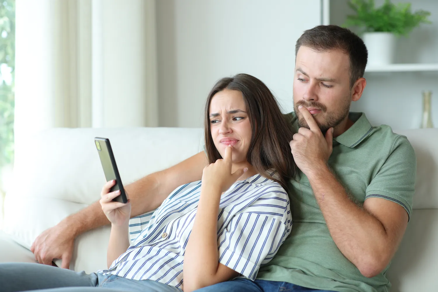 Sukčių apgaulės pasitelkiant dirbtinį intelektą