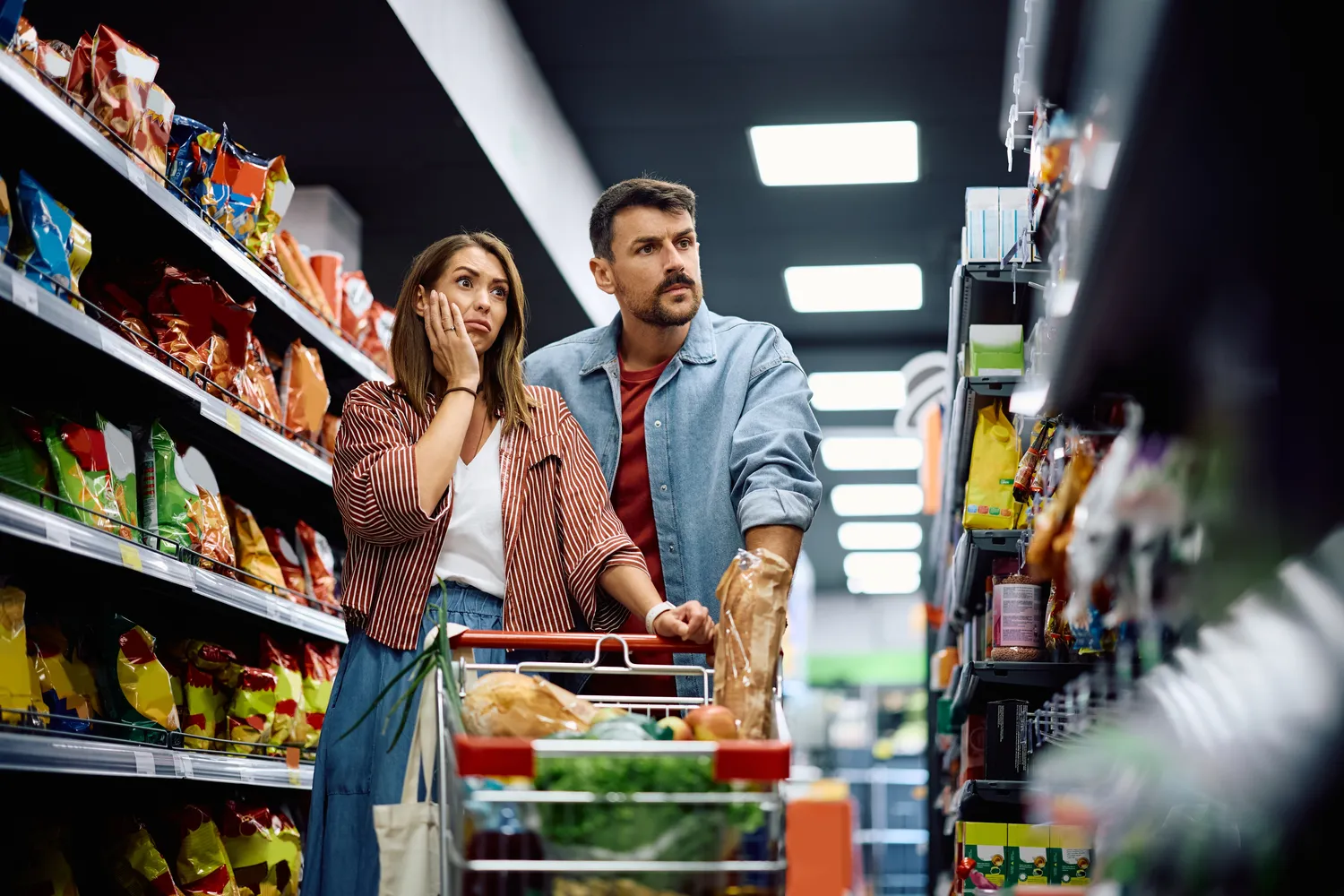 Karas kainuos visiems