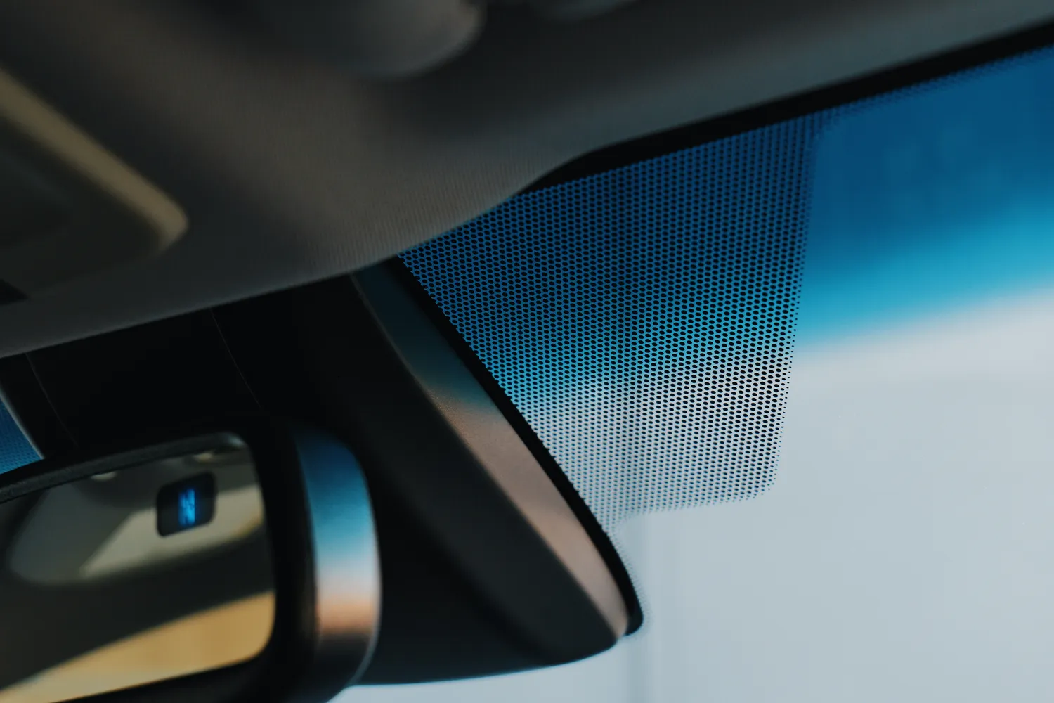 Projekciniai ekranai ir stiklo revoliucija