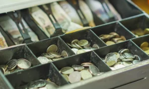 Rusai skaičiuoja kiekvieną rublį